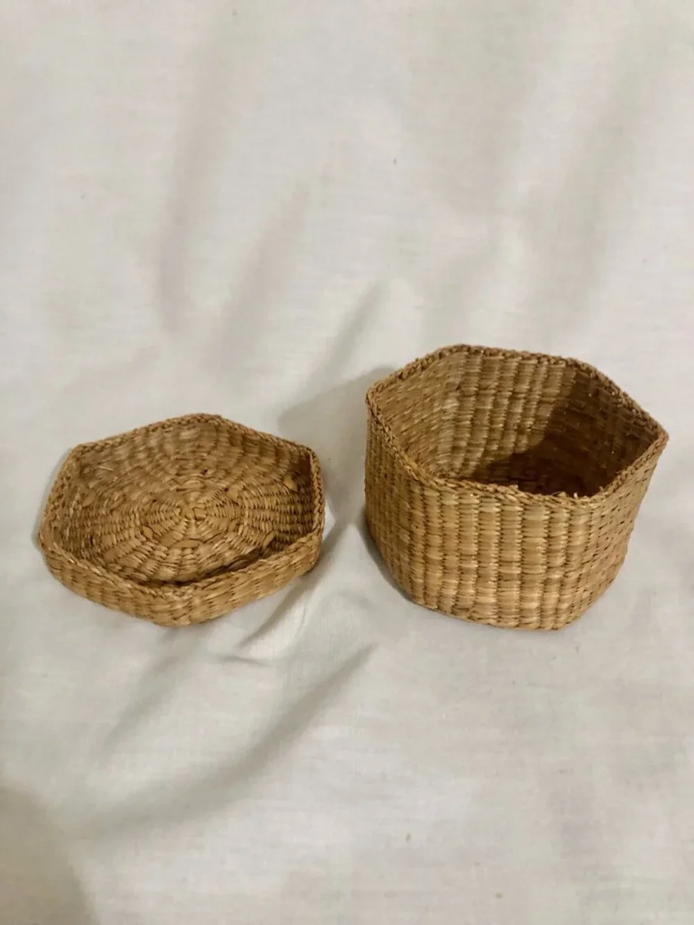 Woven Small Reed Basket with Lid
